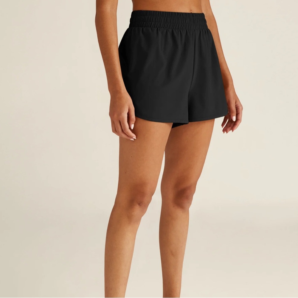 Beyond Yoga Stretch Woven In Stride Lined Short Black Shorts Size XL